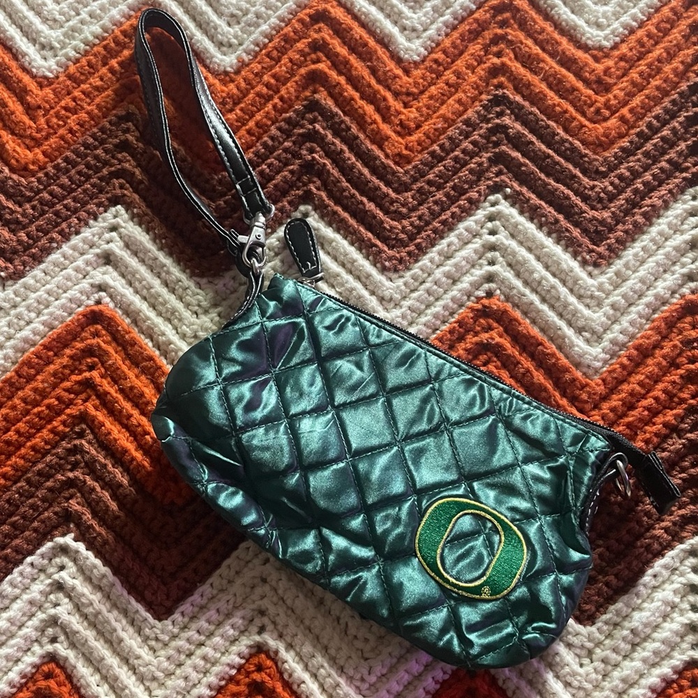 Vintage game day Oregon Ducks quilted clutch y2k